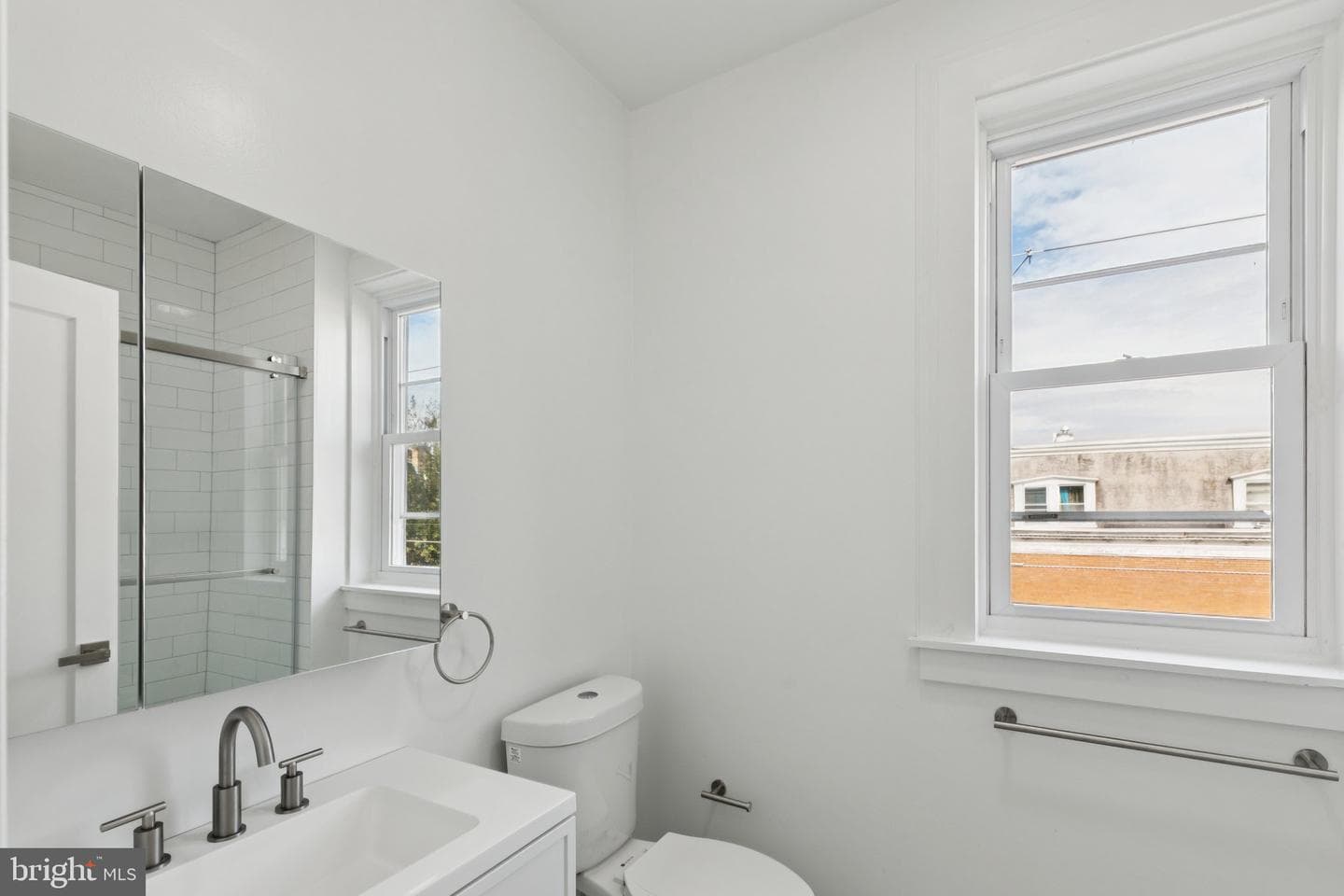137 W Manheim Street photo 48