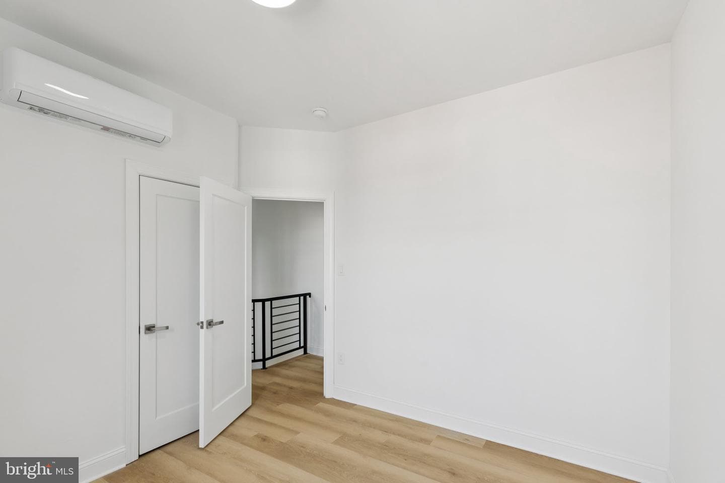 137 W Manheim Street photo 54