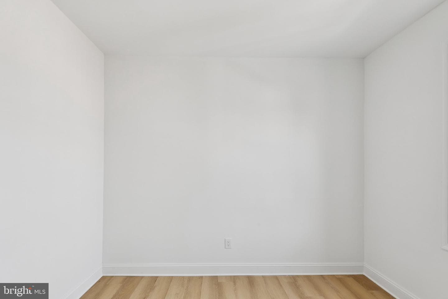 137 W Manheim Street photo 55
