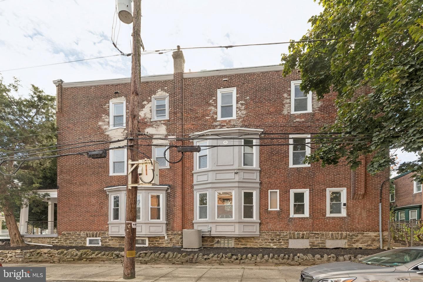 137 W Manheim Street photo 74