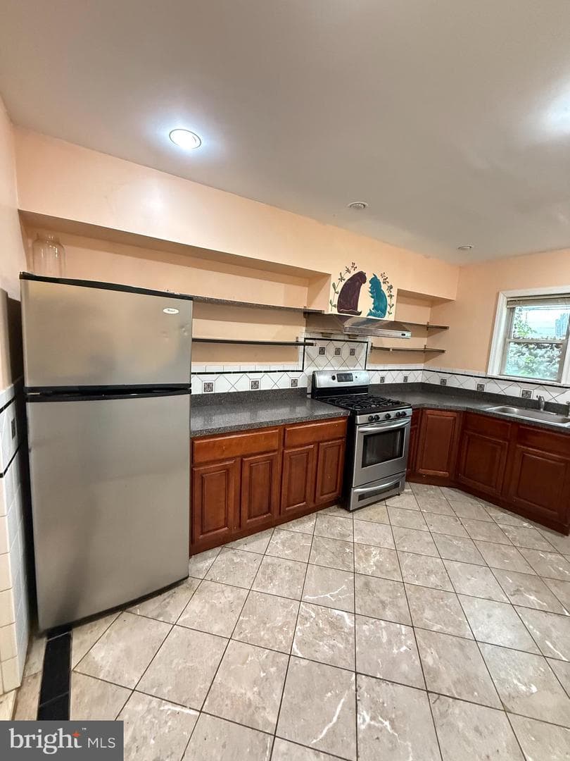 2213 S Mildred Street, Philadelphia
