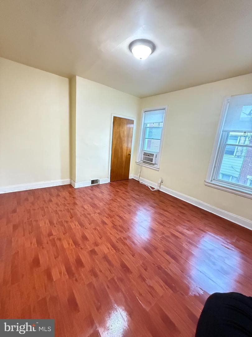 2213 S Mildred Street photo 6