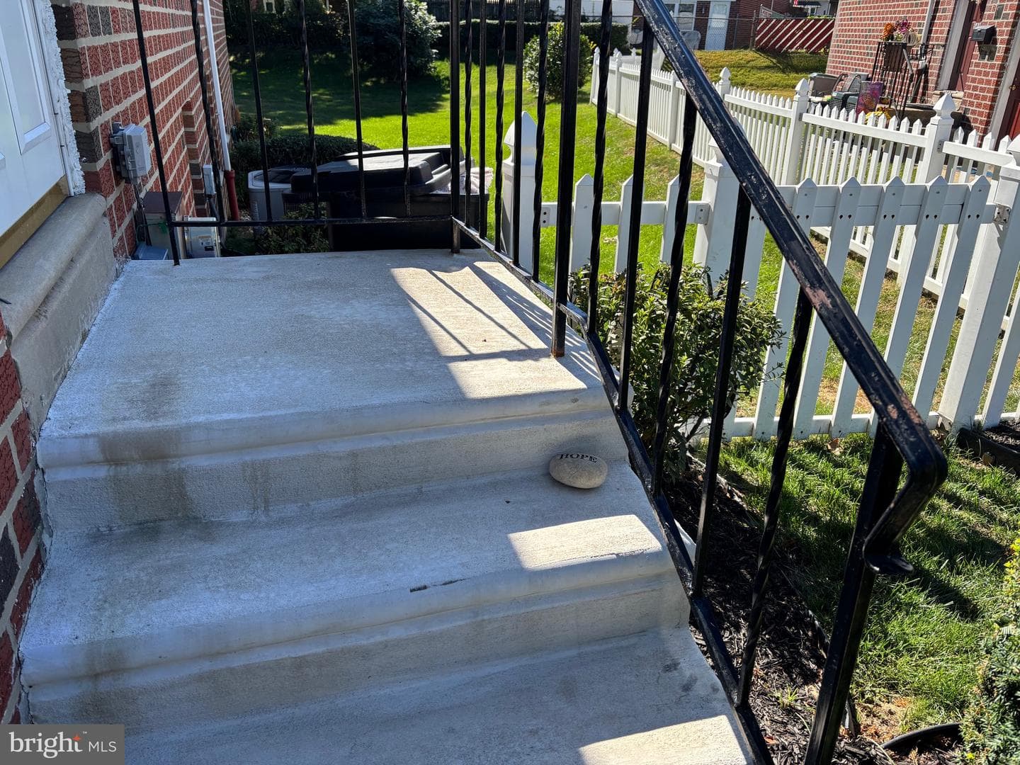 550 Arnold Street photo 45