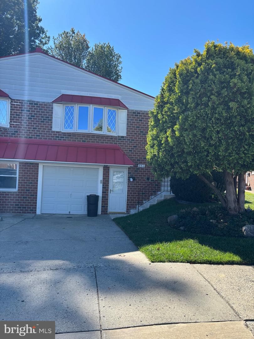 550 Arnold Street photo 67