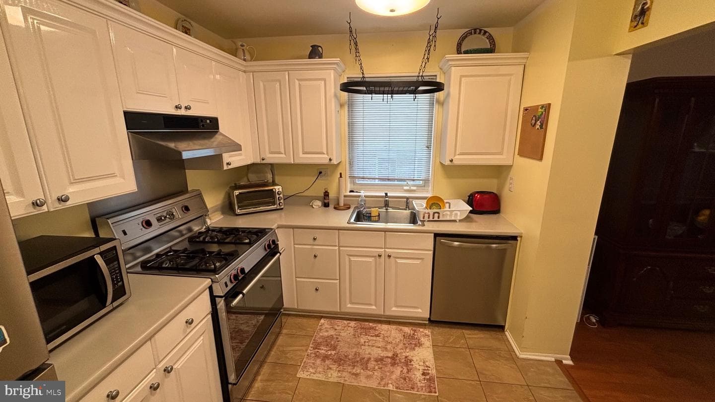 550 Arnold Street photo 8