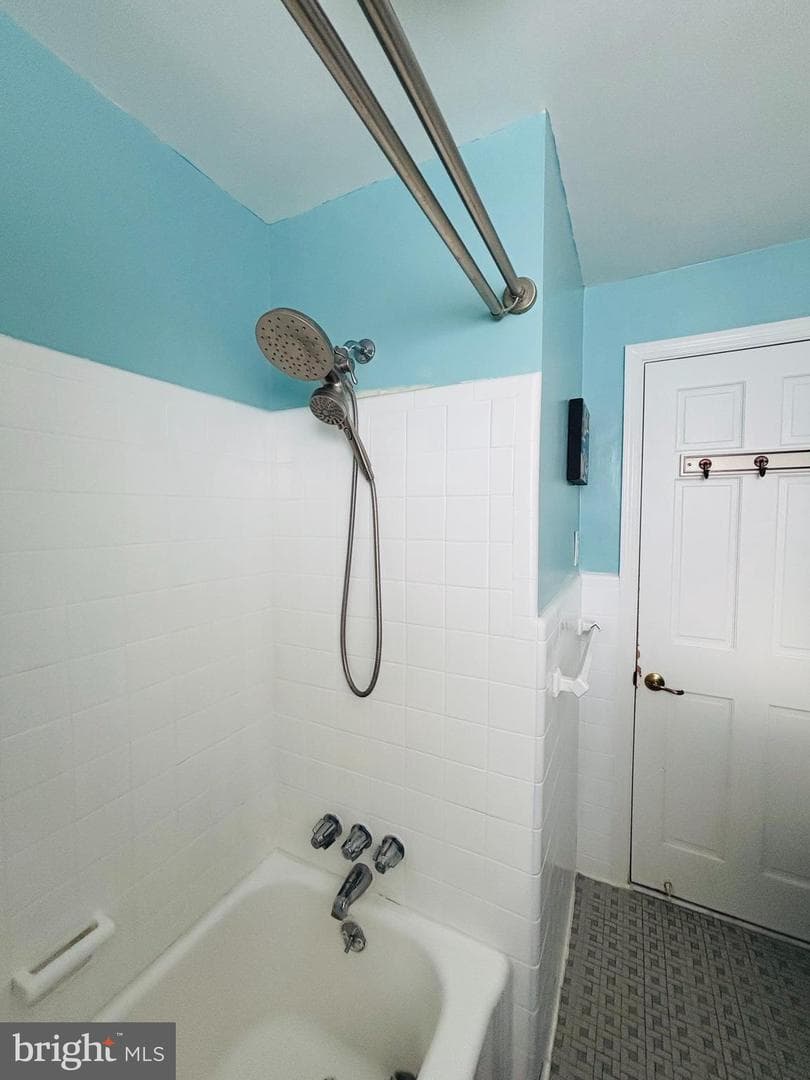 8012 Lawndale Avenue photo 27