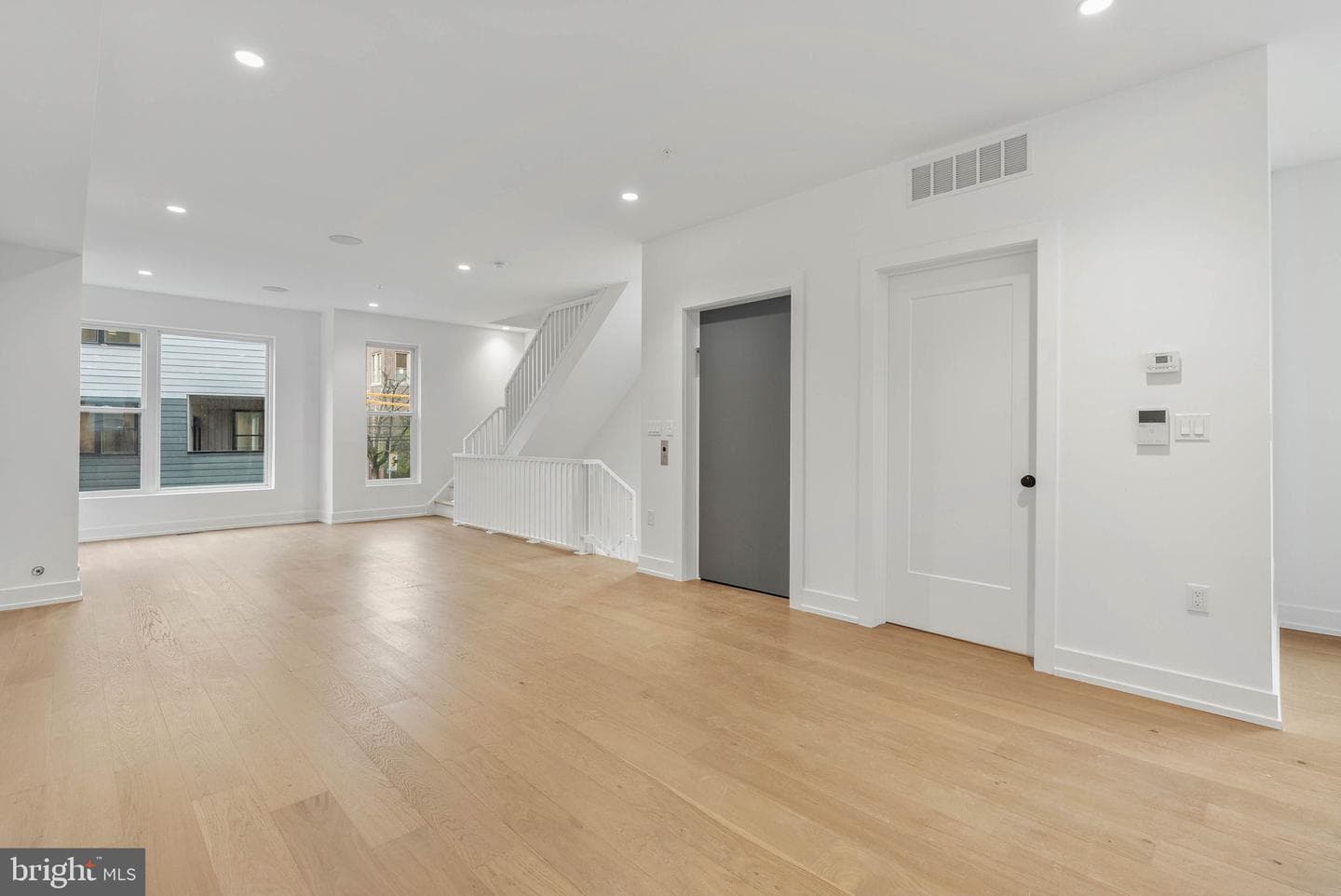 660 Fairmount Avenue photo 7