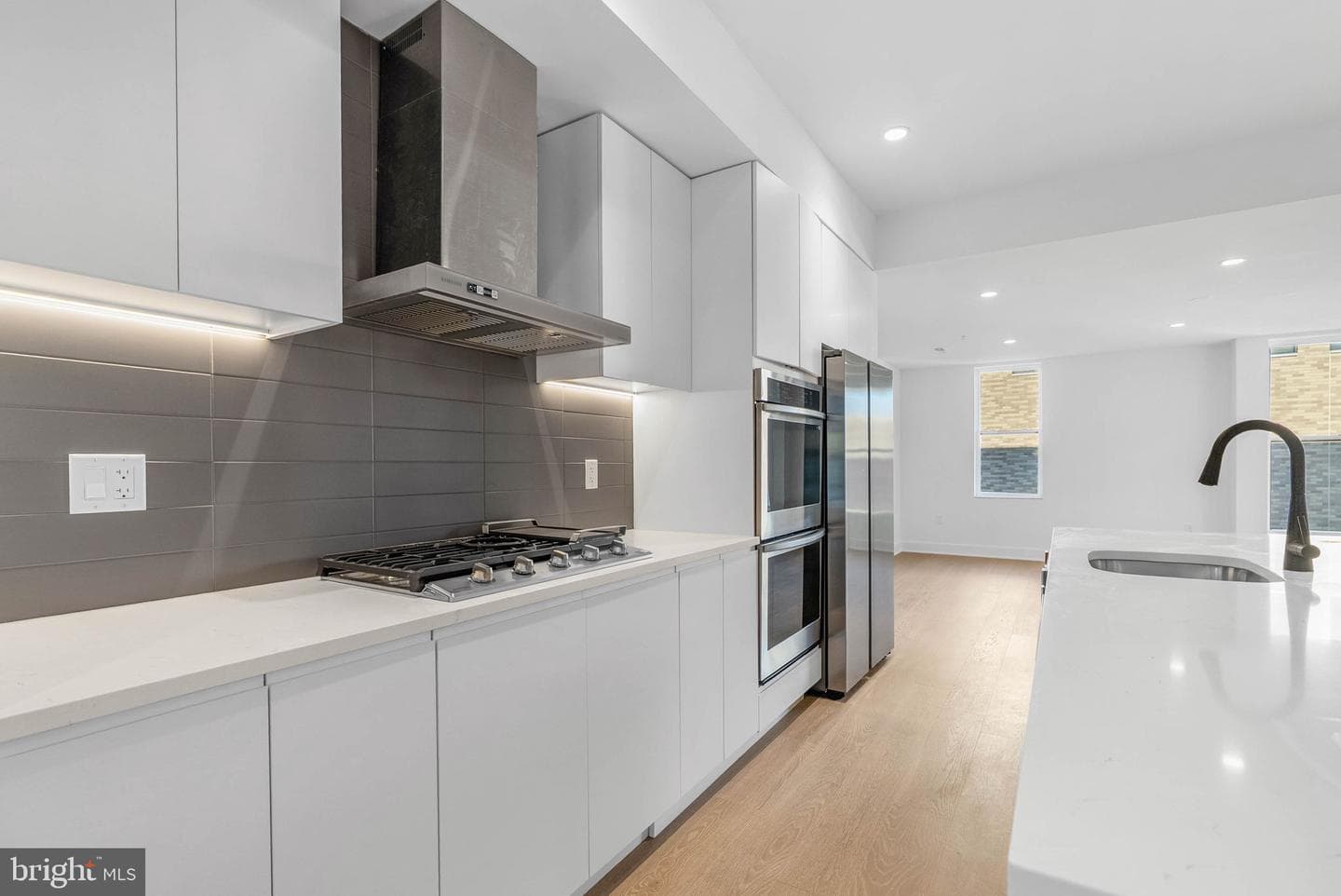 635 N 7th Street #h4b photo 6
