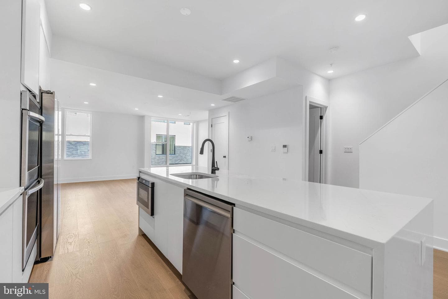 635 N 7th Street #h4b photo 8