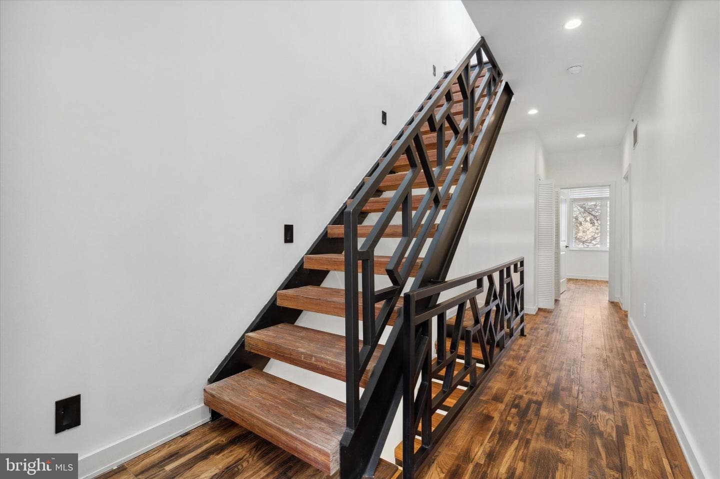 1825 Ginnodo Street #r2 photo 19