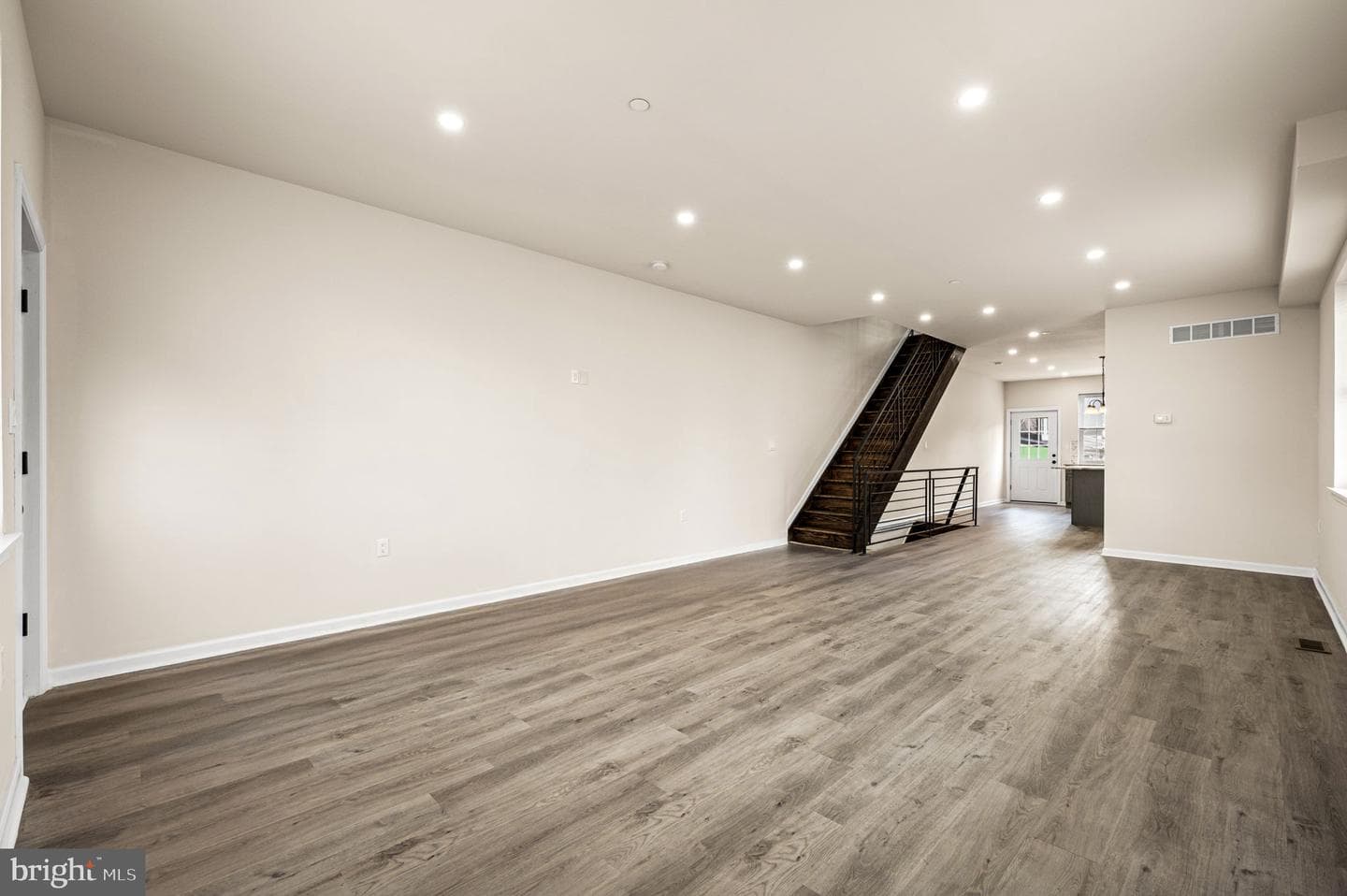 4828 Greenway Avenue photo 10