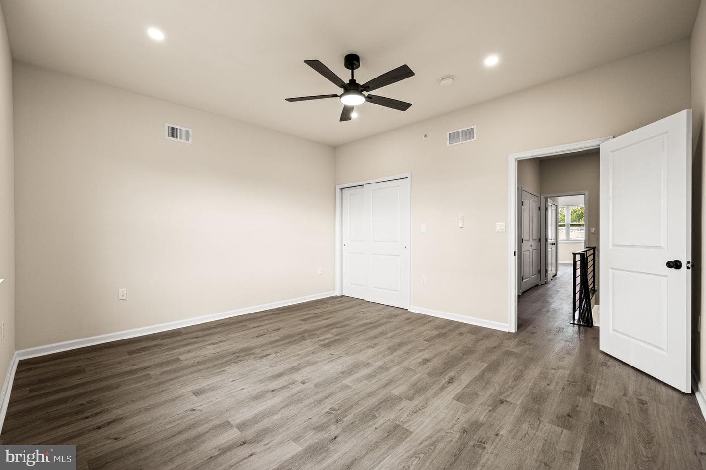 4828 Greenway Avenue photo 17