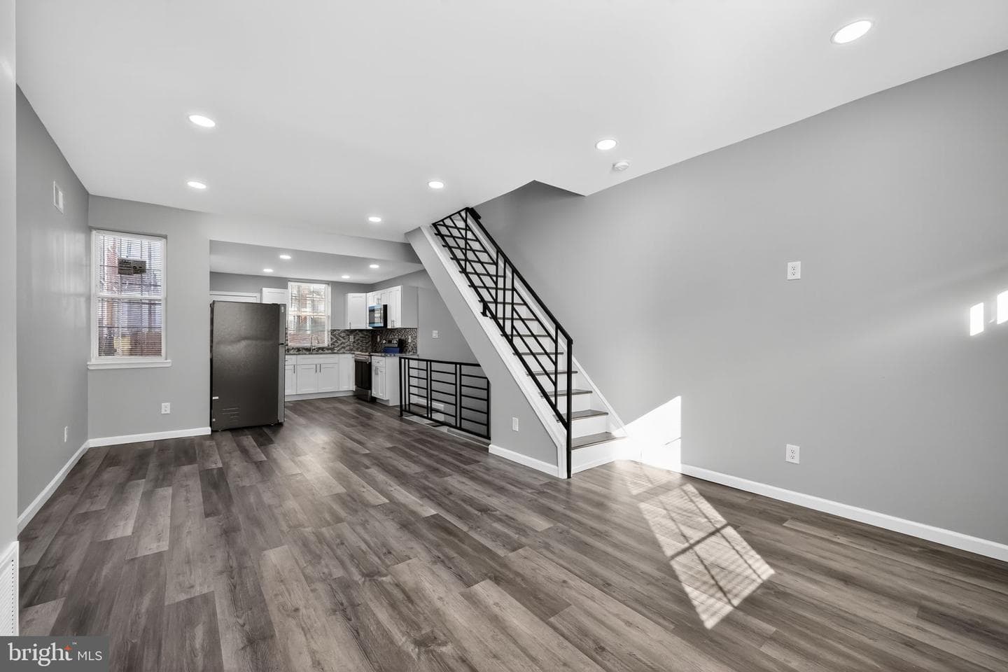 4516 N Mole Street photo 8