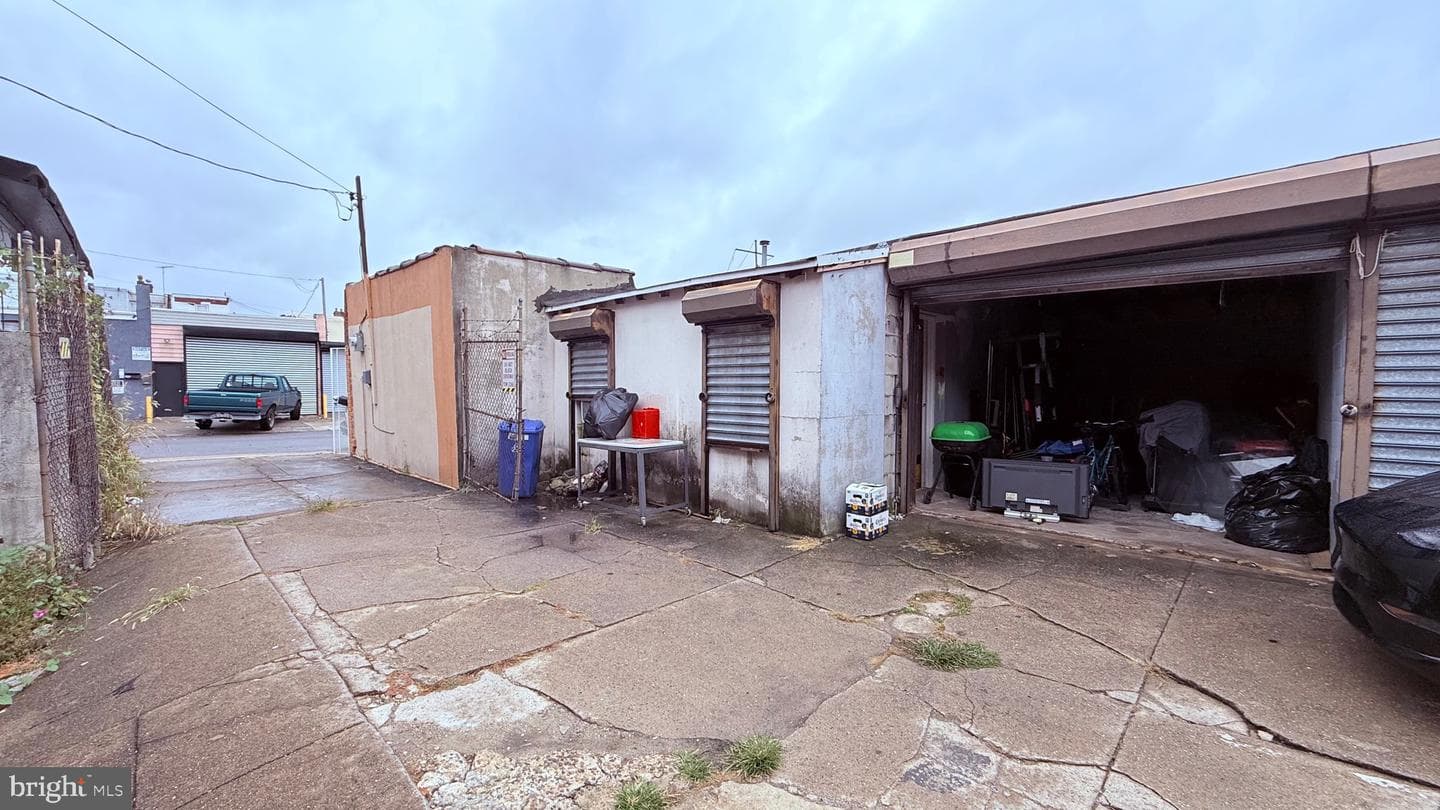 4348 50 N Marshall Street photo 13