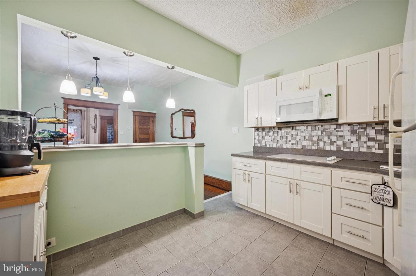 2046 E Ontario Street photo 8