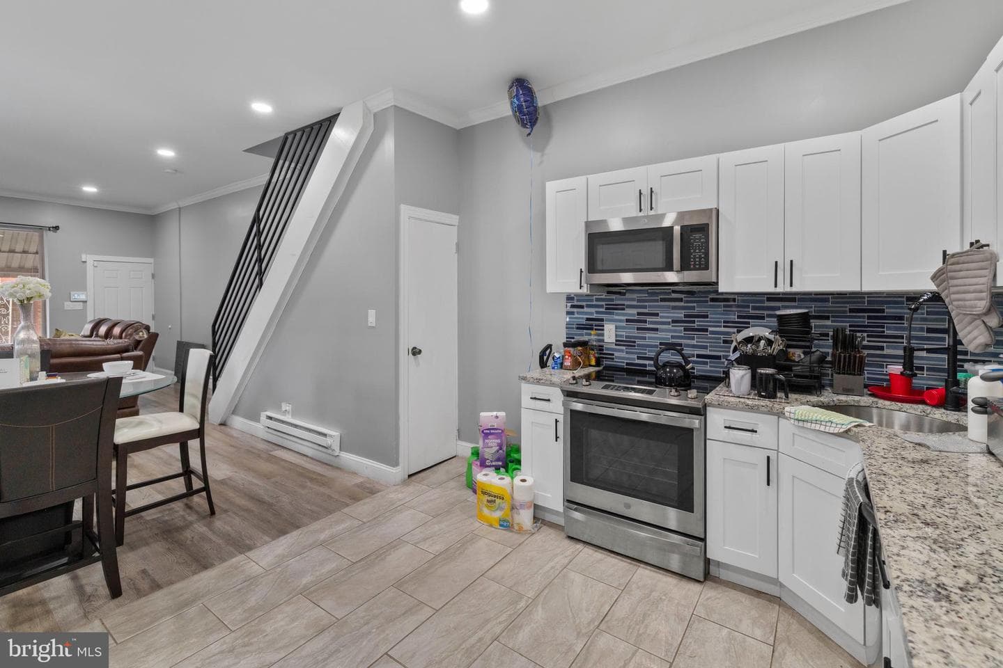 2401 N Hollywood Street photo 8