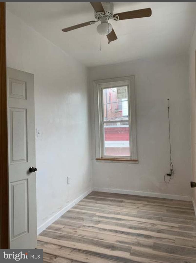 5849 Ludlow Street photo 17