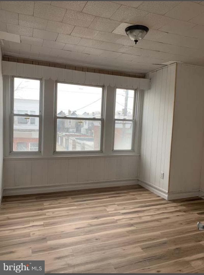 5849 Ludlow Street photo 4