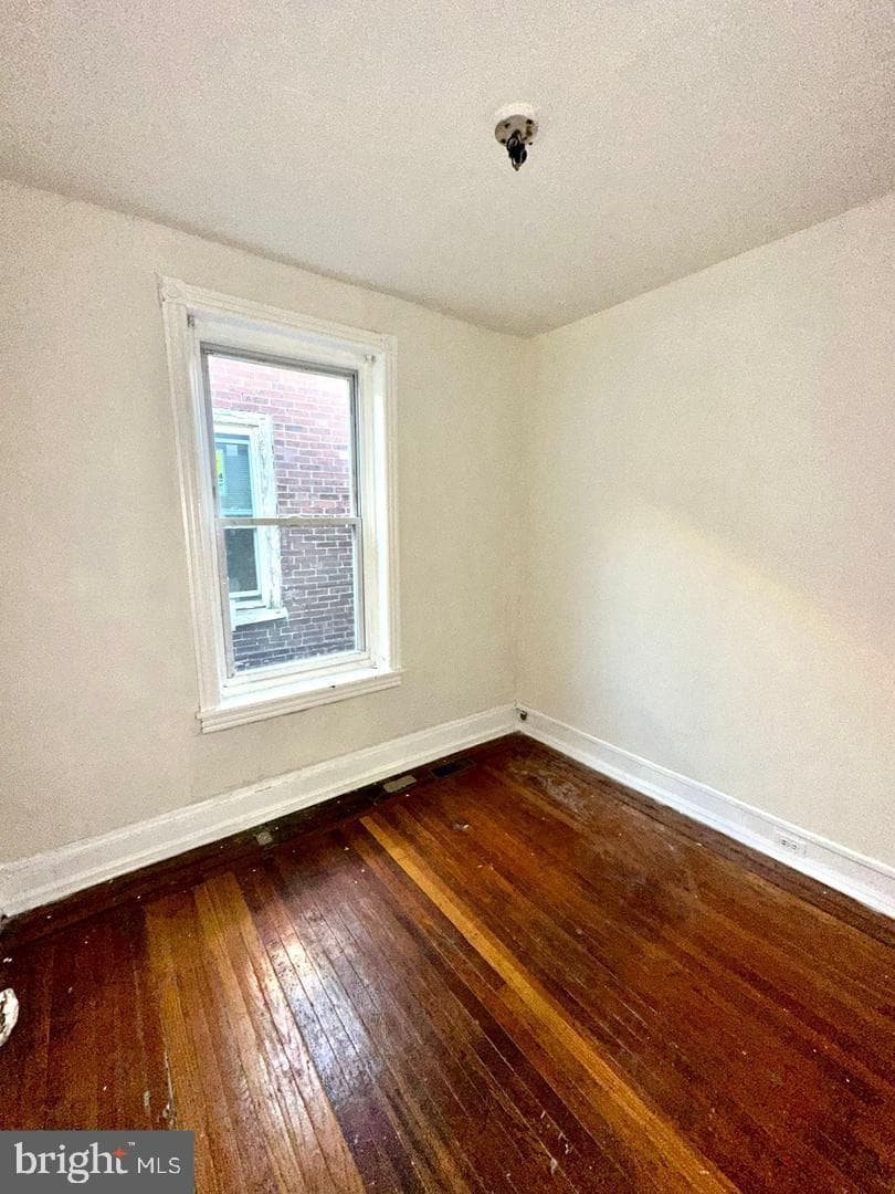 5402-5404 W Girard Avenue photo 26