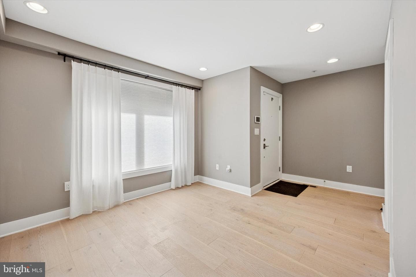 152 N Front Street photo 22