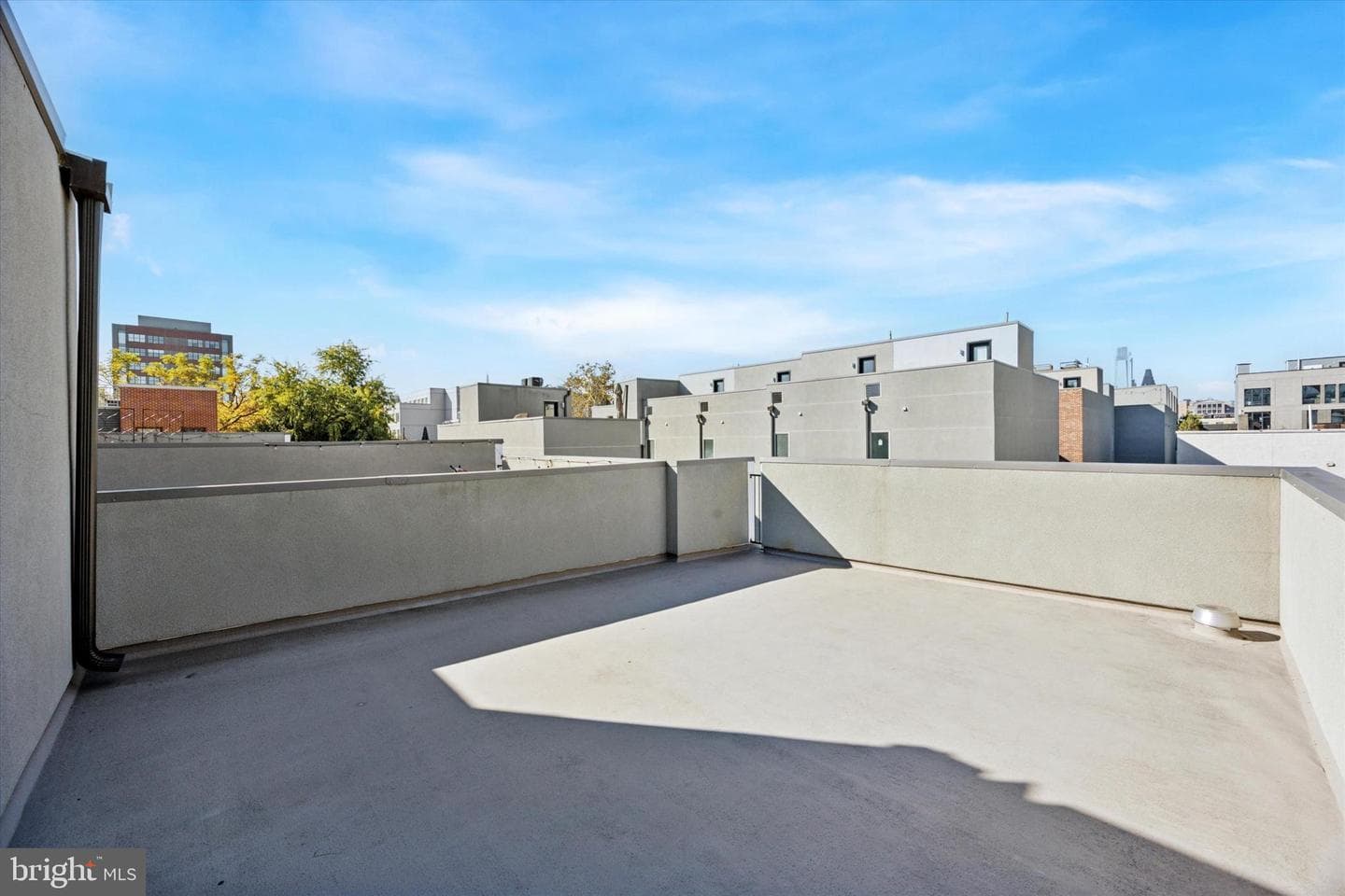 152 N Front Street photo 9