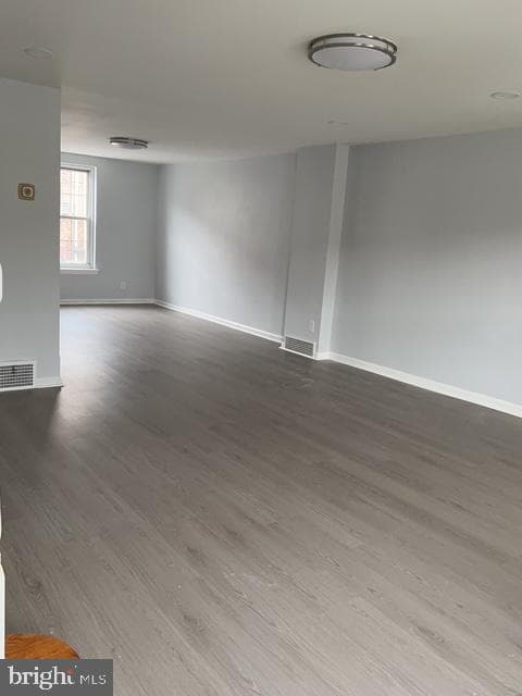 631 Anchor Street photo 4