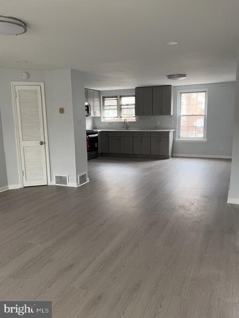 631 Anchor Street photo 6
