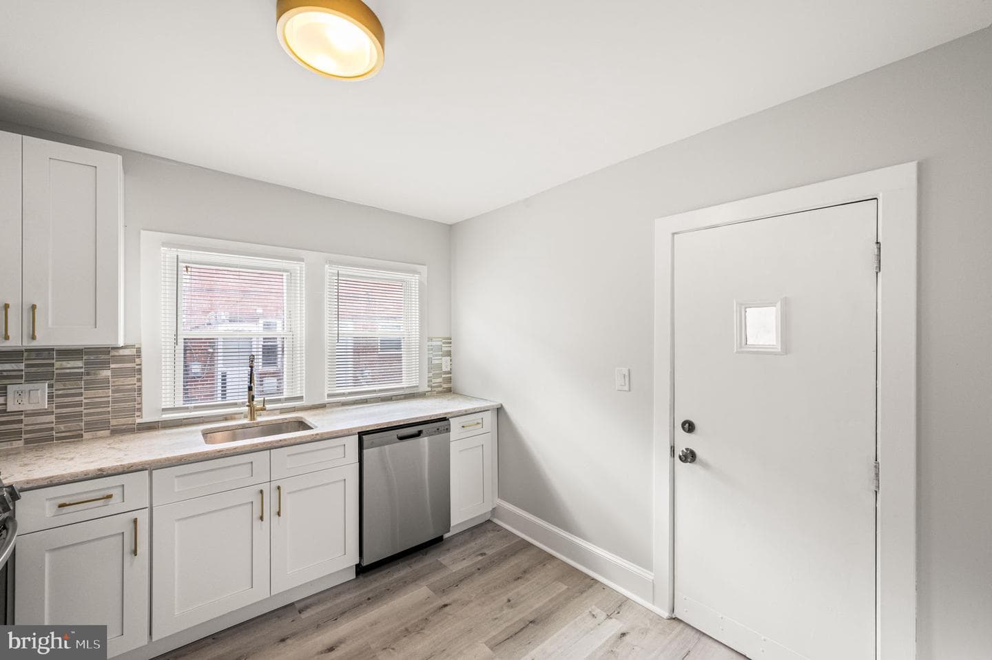6478 Musgrave Street photo 11
