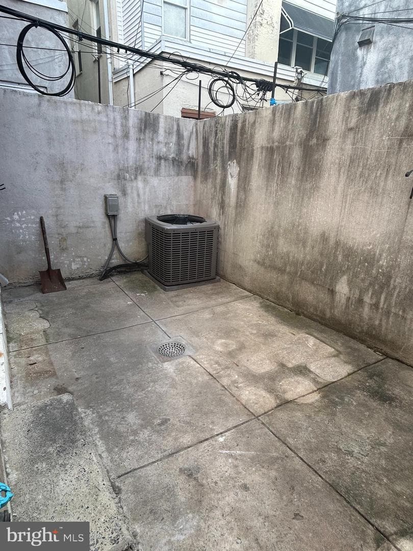 1008 Winton Street photo 7