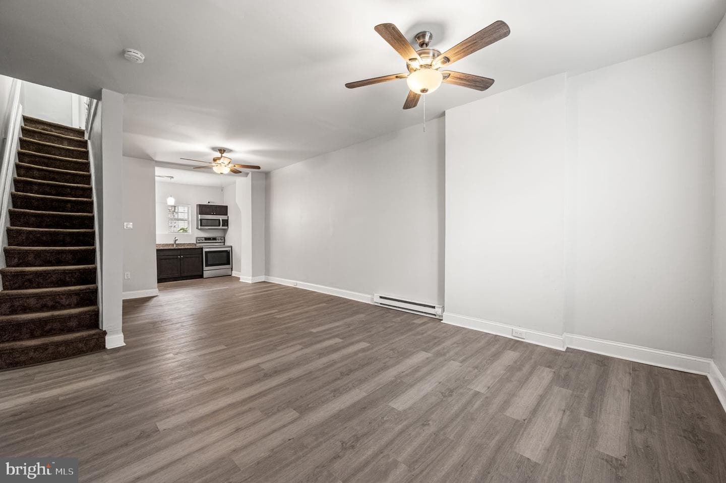 3103 N Croskey Street photo 3