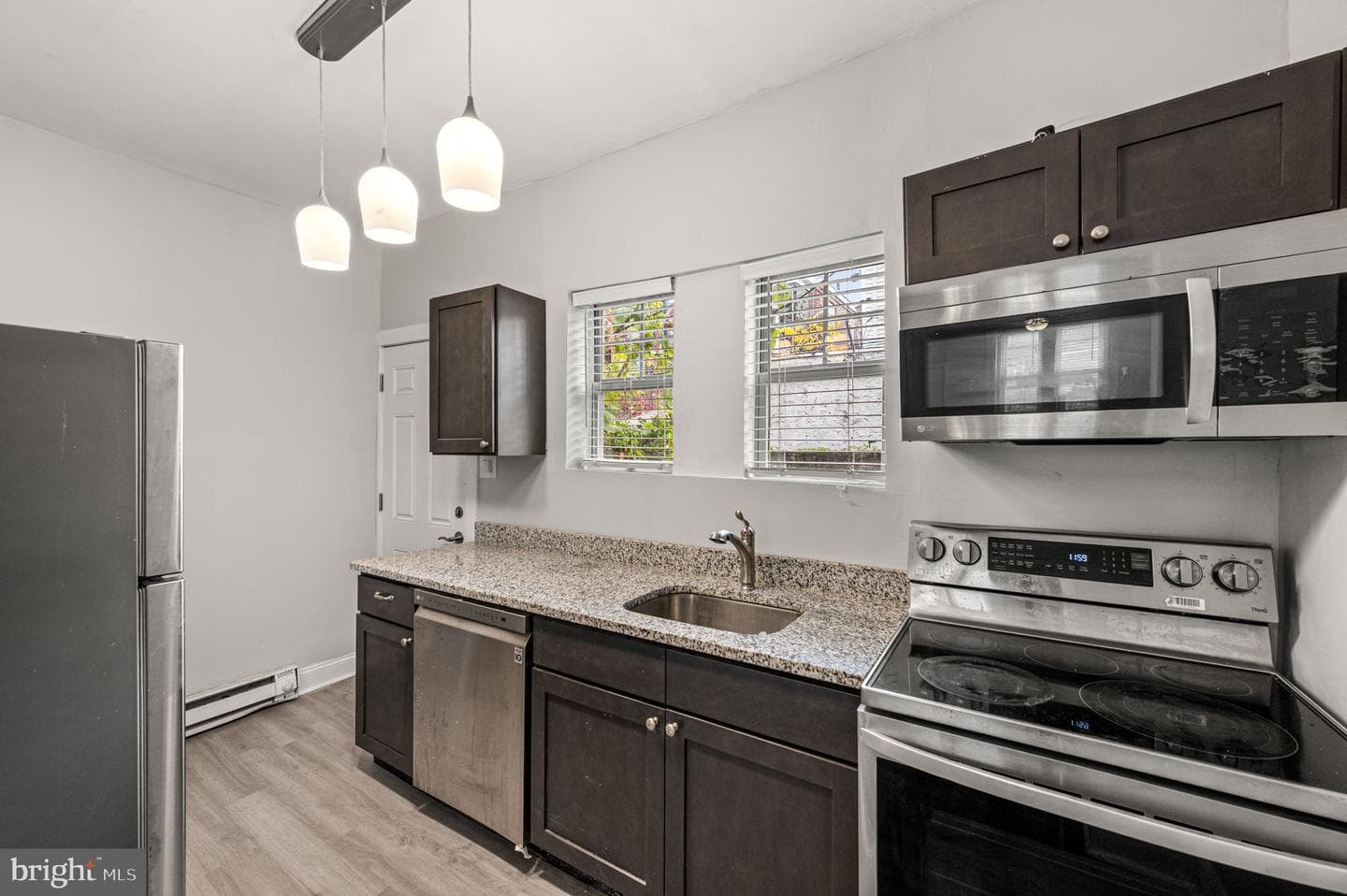 3103 N Croskey Street photo 9