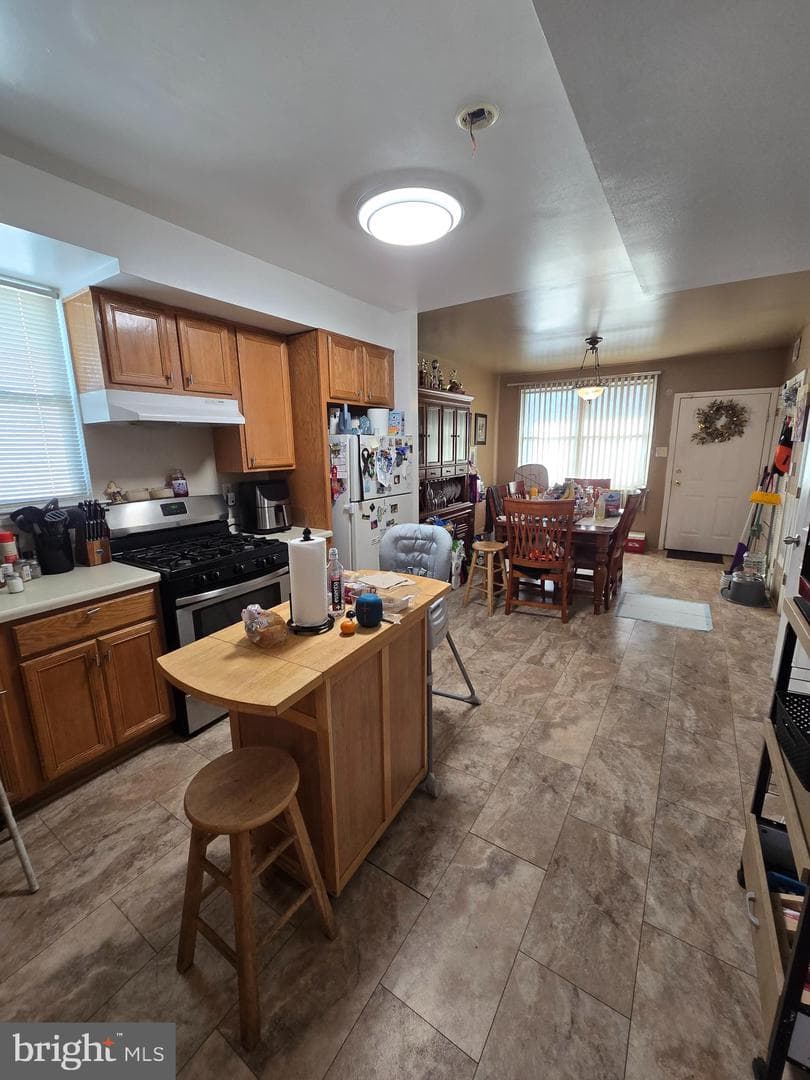 1820 Wilmot Street photo 18