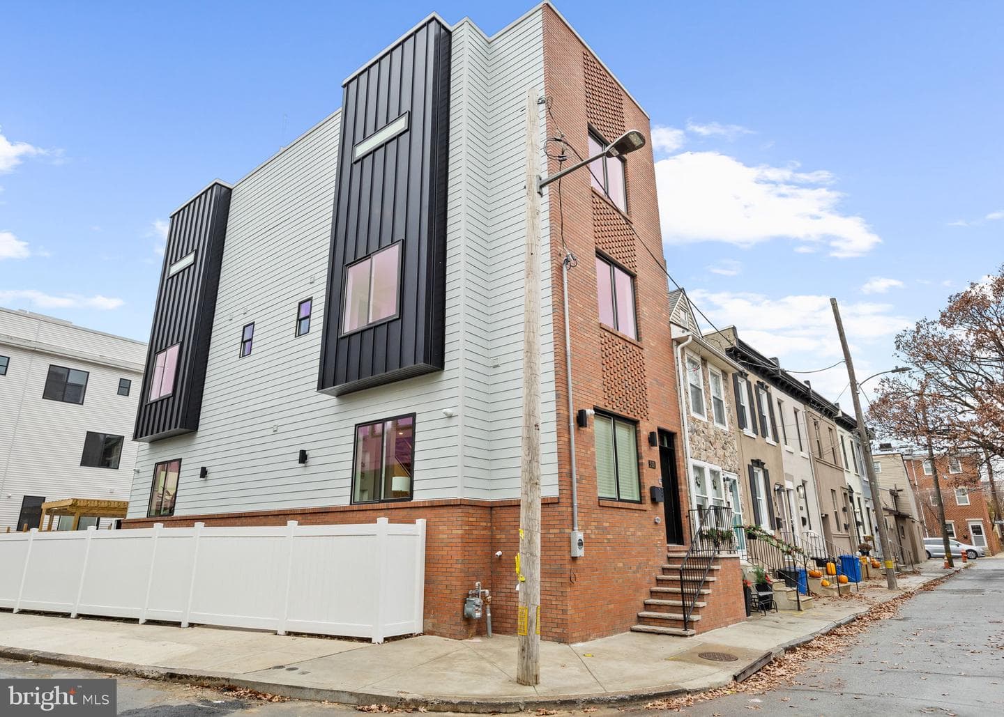 513 Salmon Street photo 2