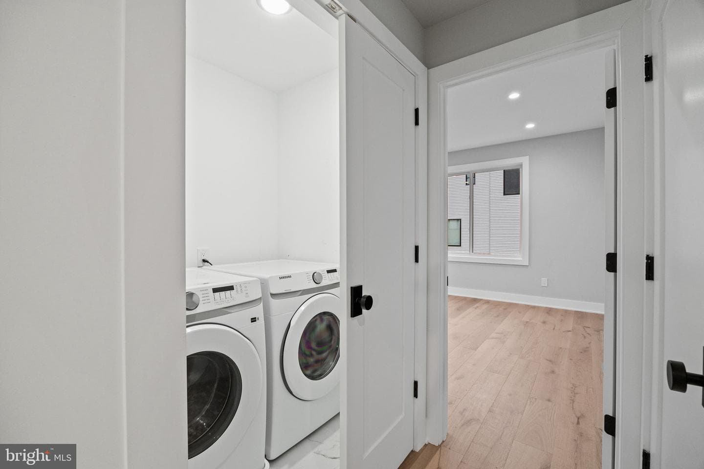 513 Salmon Street photo 30