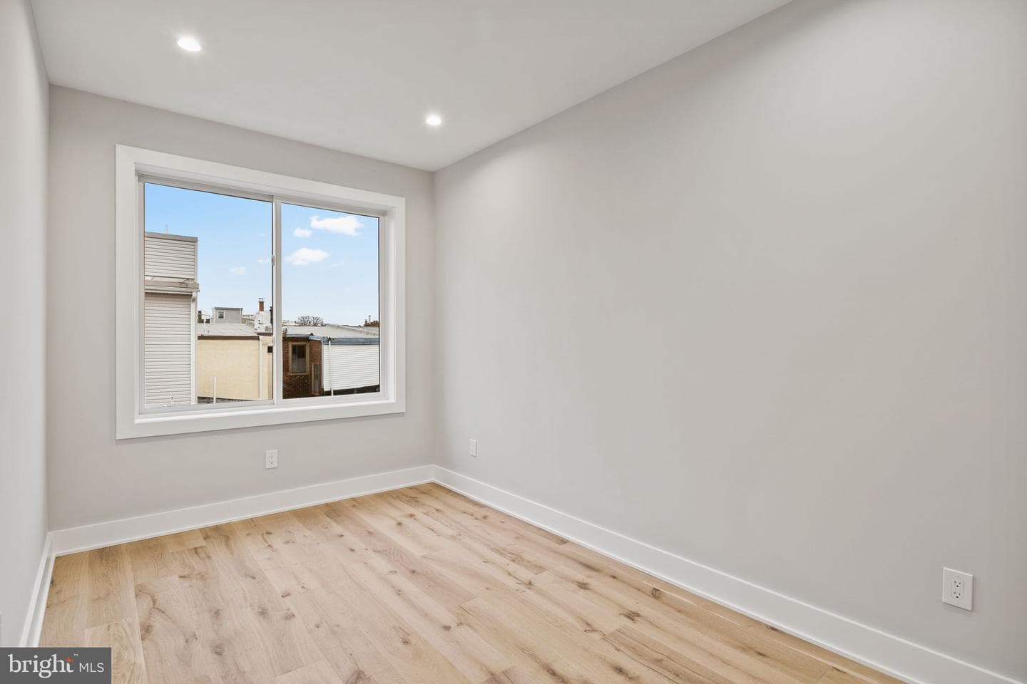 513 Salmon Street photo 55