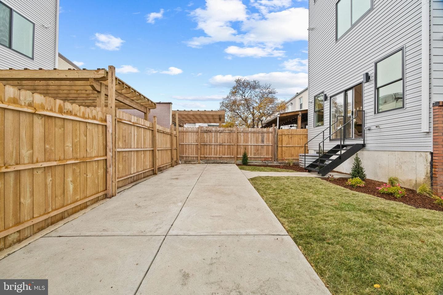 513 Salmon Street photo 70