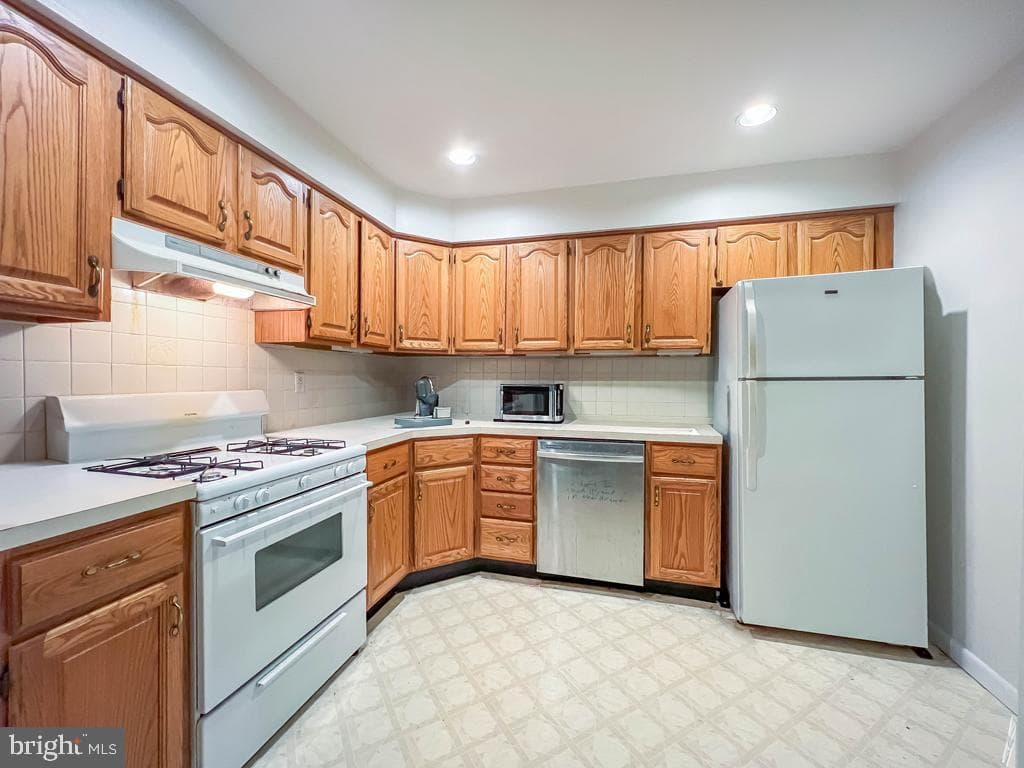 10843 Academy Road photo 4