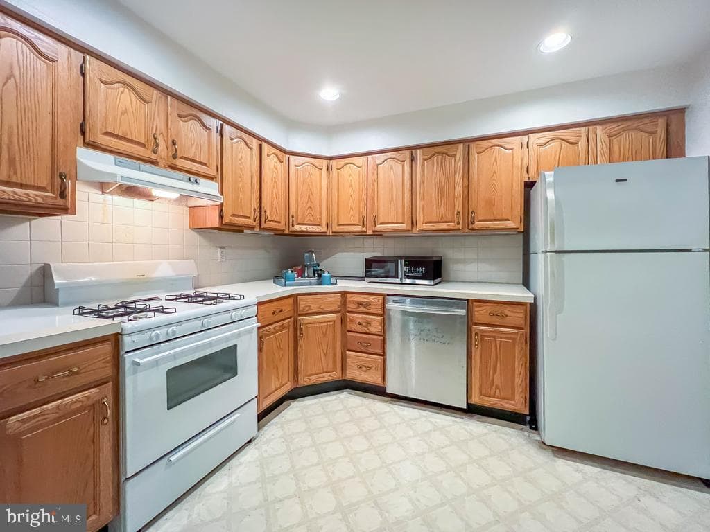 10843 Academy Road photo 5