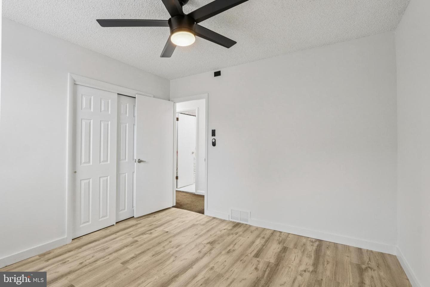 8855 Winchester Avenue photo 17