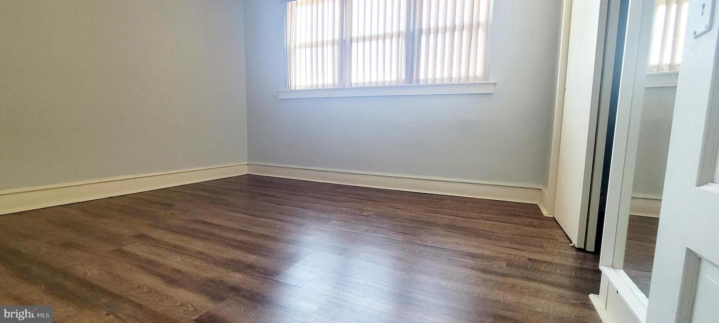 1022 W Oregon Ave photo 20