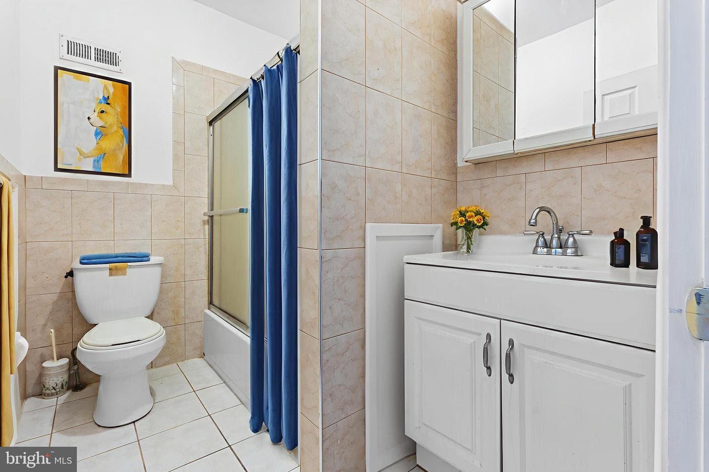 216 E Allegheny Avenue photo 33
