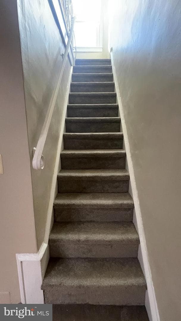 2084 Carver Street photo 11