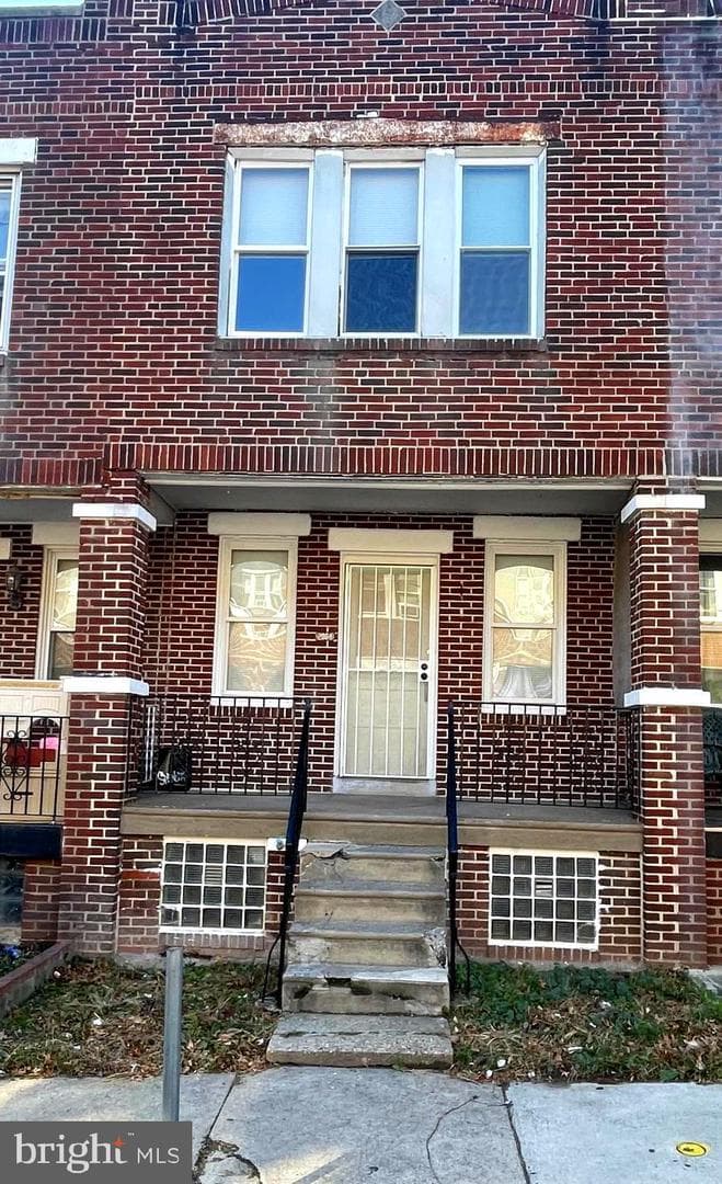 2084 Carver Street photo 2