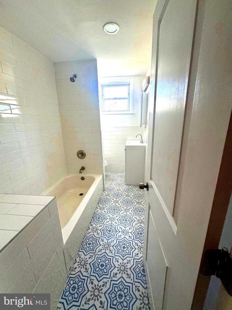 1609 S Etting Street photo 15