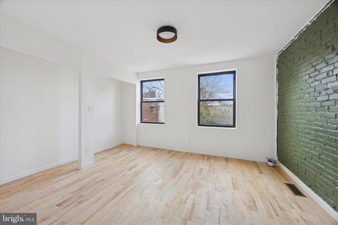 1253 S 32nd Street photo 22