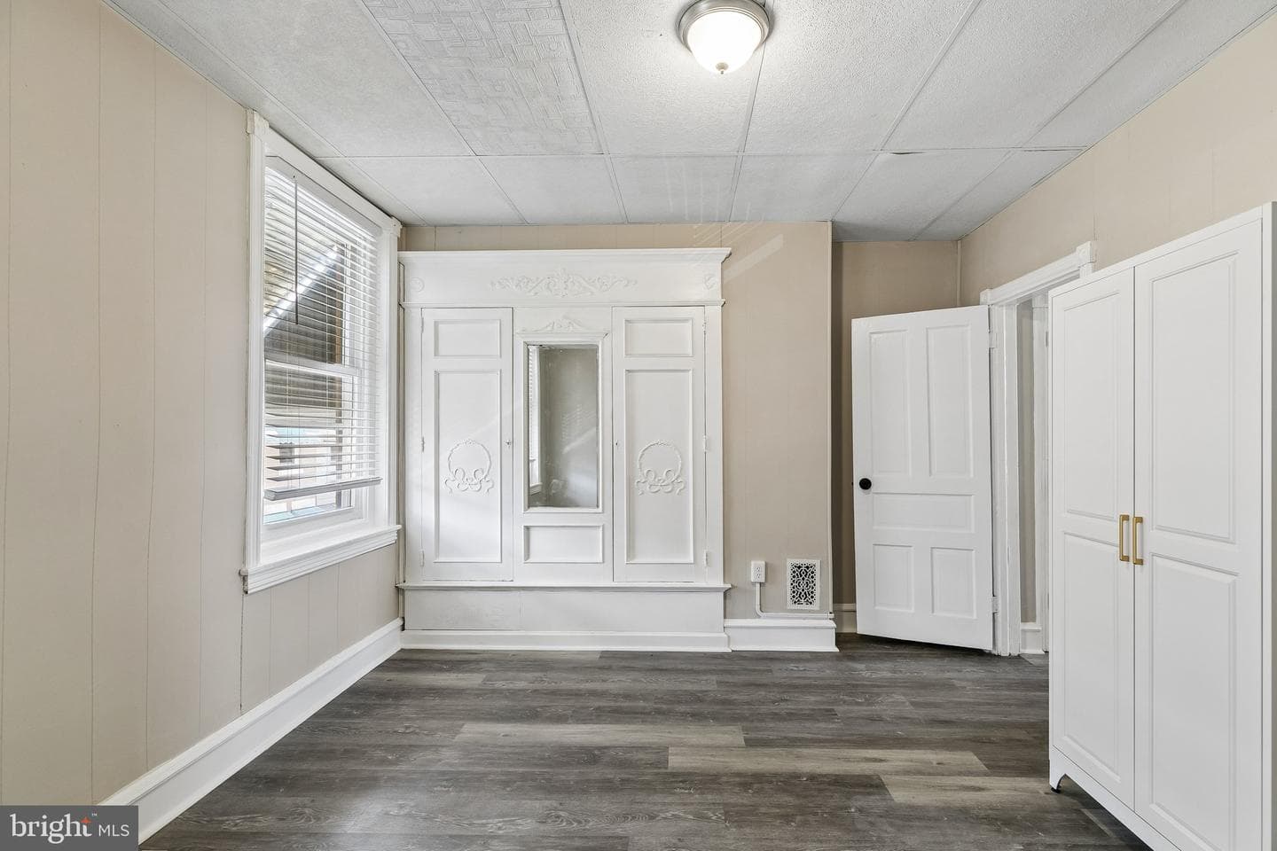 2416 N Hollywood Street photo 14