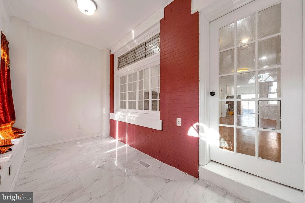 5741 Arch Street photo 6