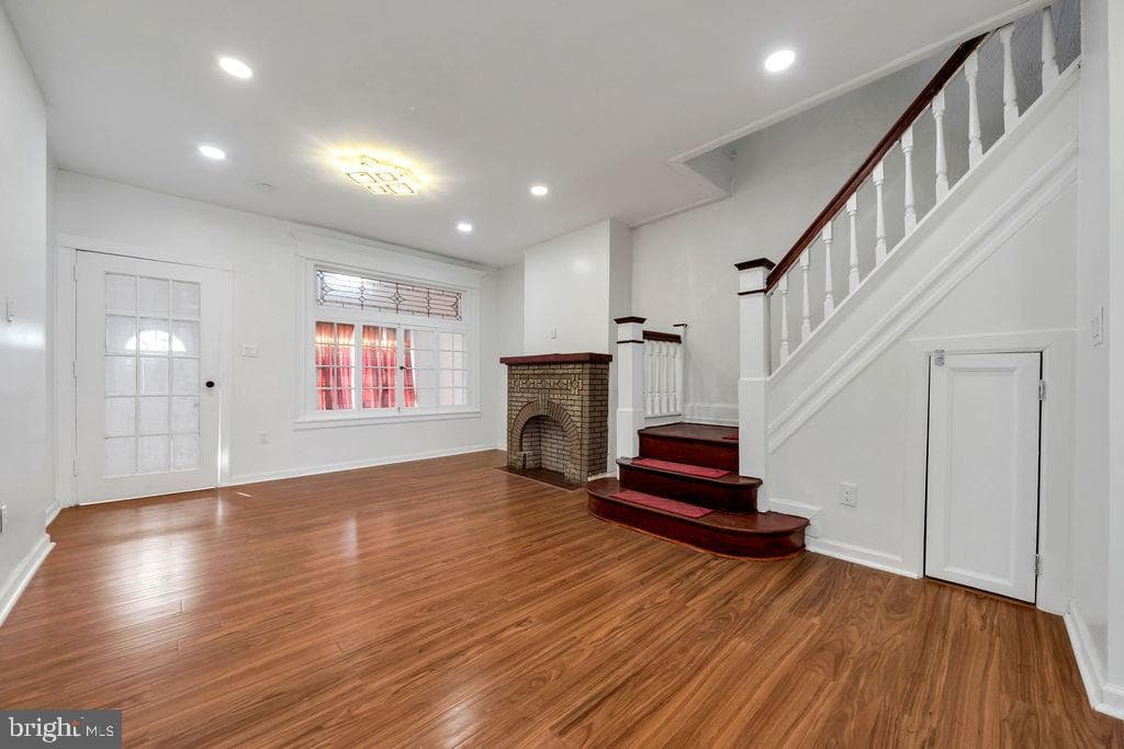 5741 Arch Street photo 8