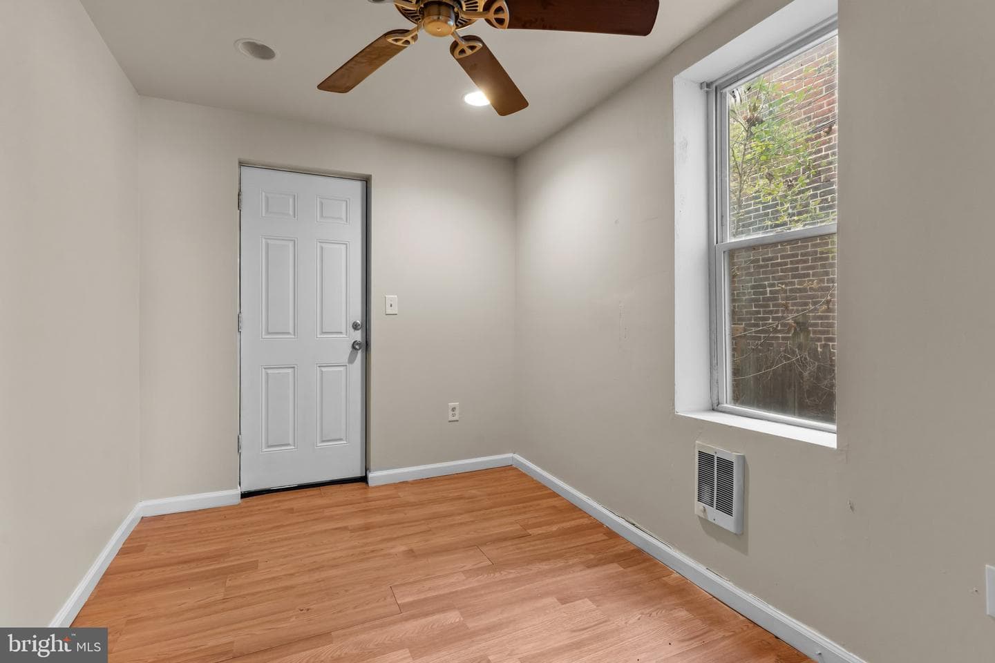 3555 Jasper Street photo 13