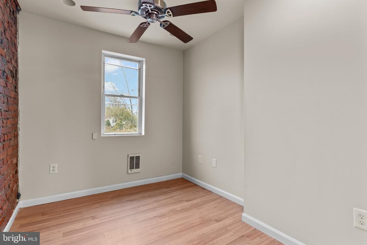 3555 Jasper Street photo 28